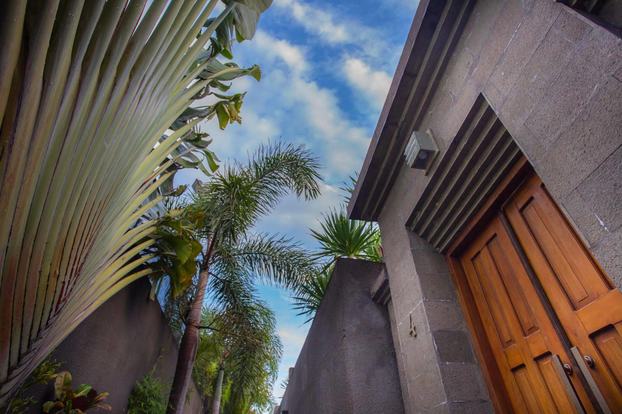 Sandi Agung Villa Seminyak Exterior foto